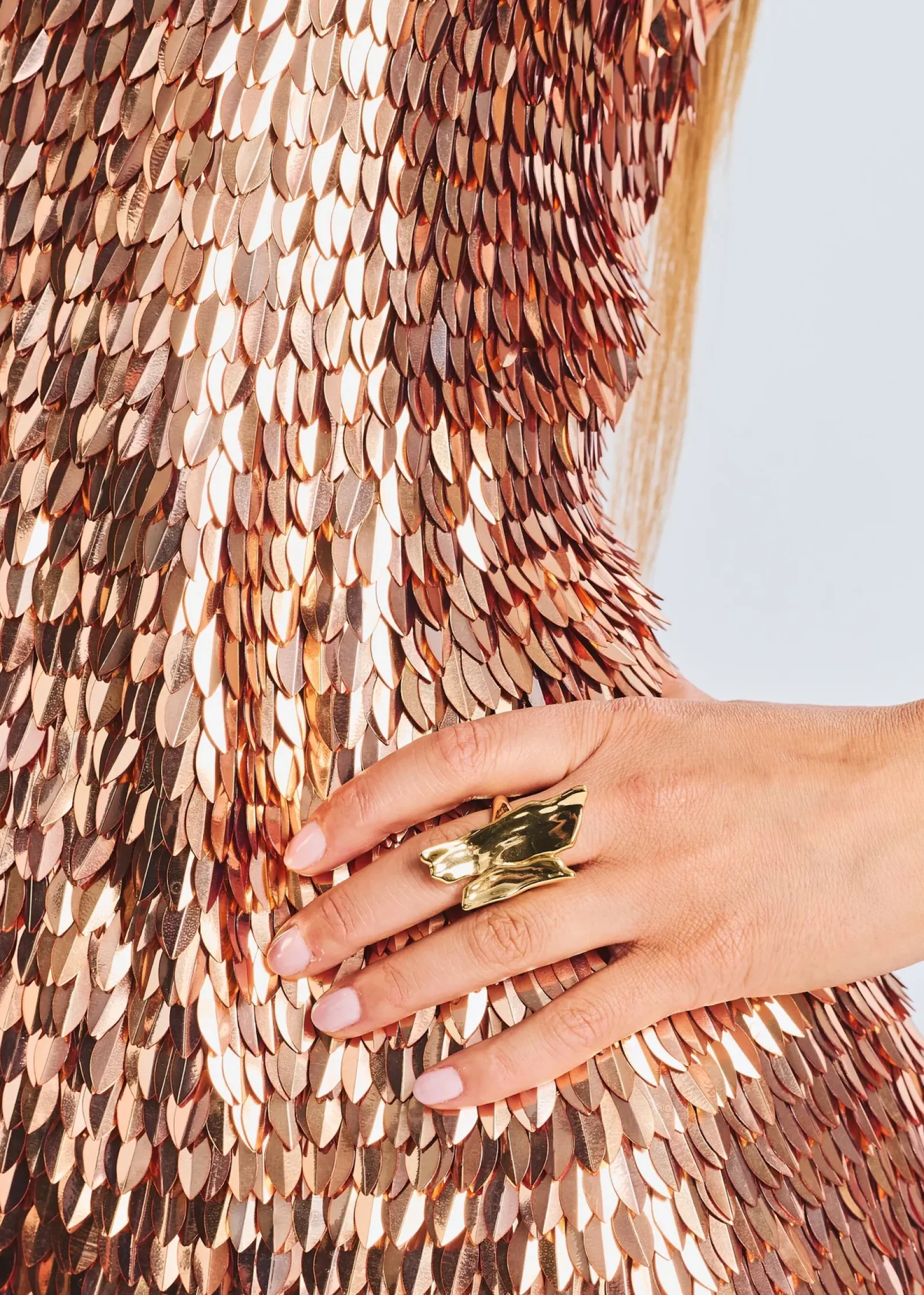 New Nara Feather Sequin Dress RETROFÊTE