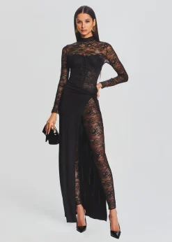 Clearance Saphhira Lace Dress Gowns